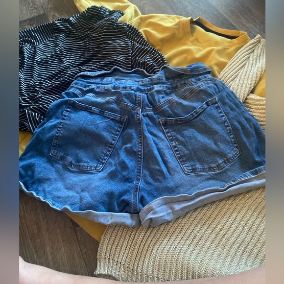 Clothe bundle - Picture 2 of 7